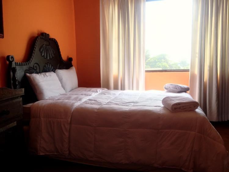 Hotel Villa Antigua ซานซัลวาดอร์ ภายนอก รูปภาพ